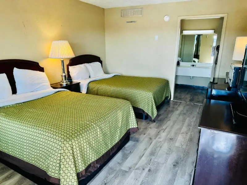Double Room with Two Double Beds - Smoking